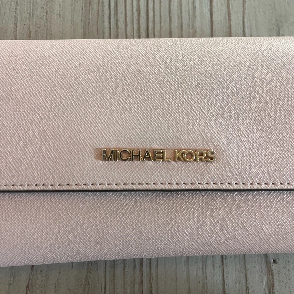 Michael Kors jet set east Saffiano leather Blush Crossbody Bag and Wallet Set